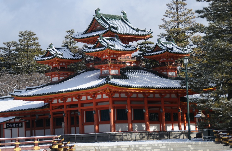 Heian shrine in the snow