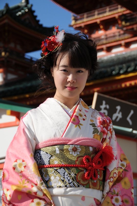 girl in pink kimono, closeup