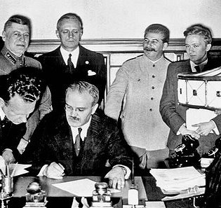 The Germany-Russia non-agression pact being signed