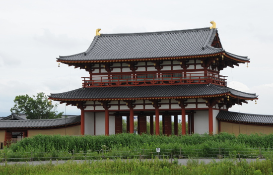 Suzakumon from the inside of the palace grounds