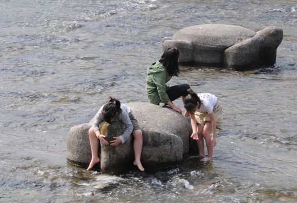 Kids playing in Takano River